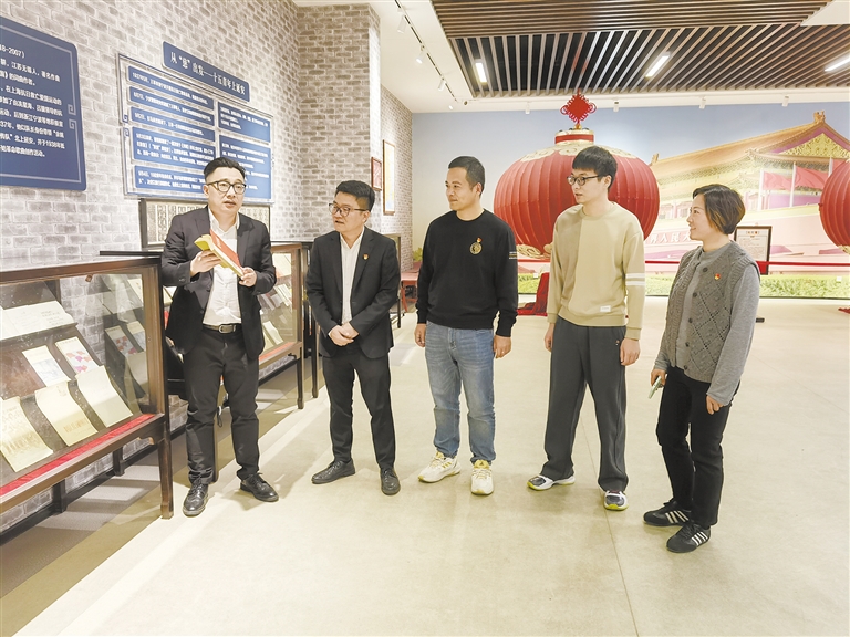 ���ſ����º�ɫ���� 